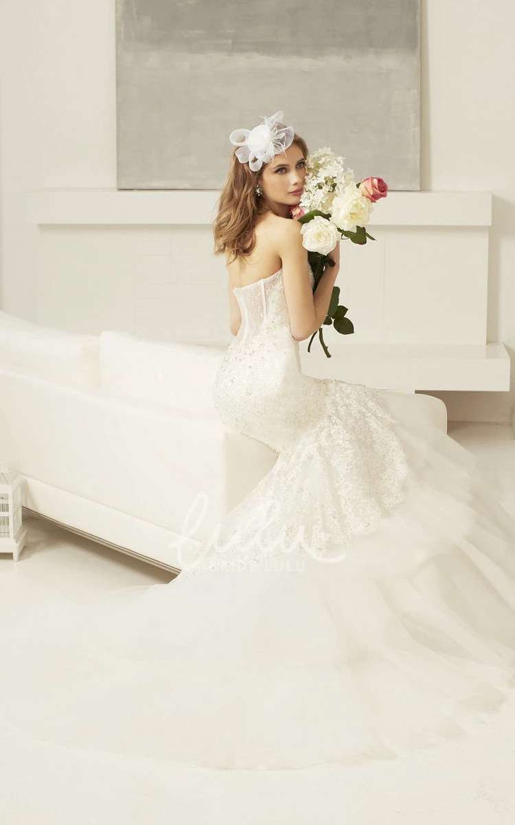 Tiered Lace Sweetheart Wedding Dress with Court Train Romantic Bridal Gown