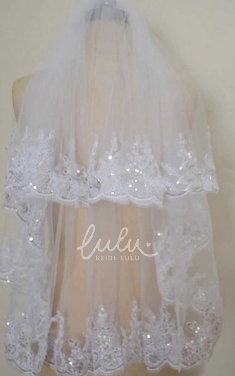 Elegant Lace Applique Hair Comb Bridal Veil with Beautiful Soft Tulle Wedding Dress
