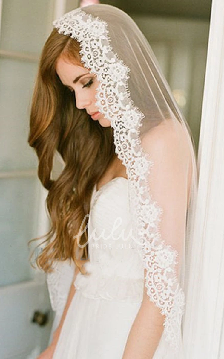 Soft Tulle Wedding Veil with Lace Applique Edge Elegant Wedding Dress Accessory