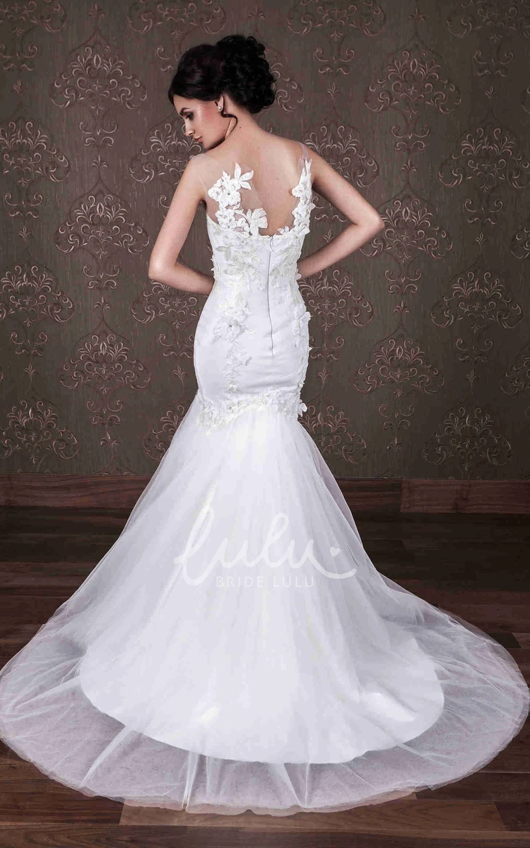 Sleeveless Tulle and Satin Mermaid Wedding Dress with Scoop Neck