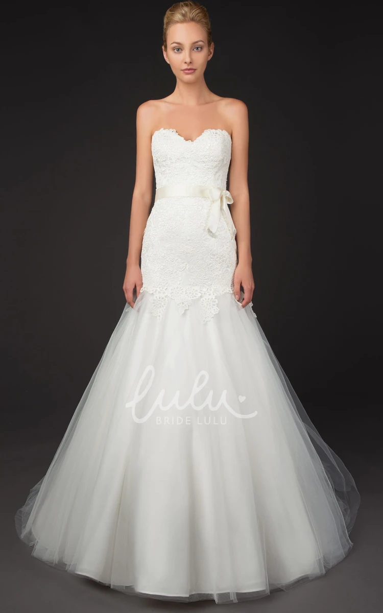 Sweetheart Appliqued Lace&Tulle Wedding Dress A-Line Floor-Length Bow V-Back Bridal Gown