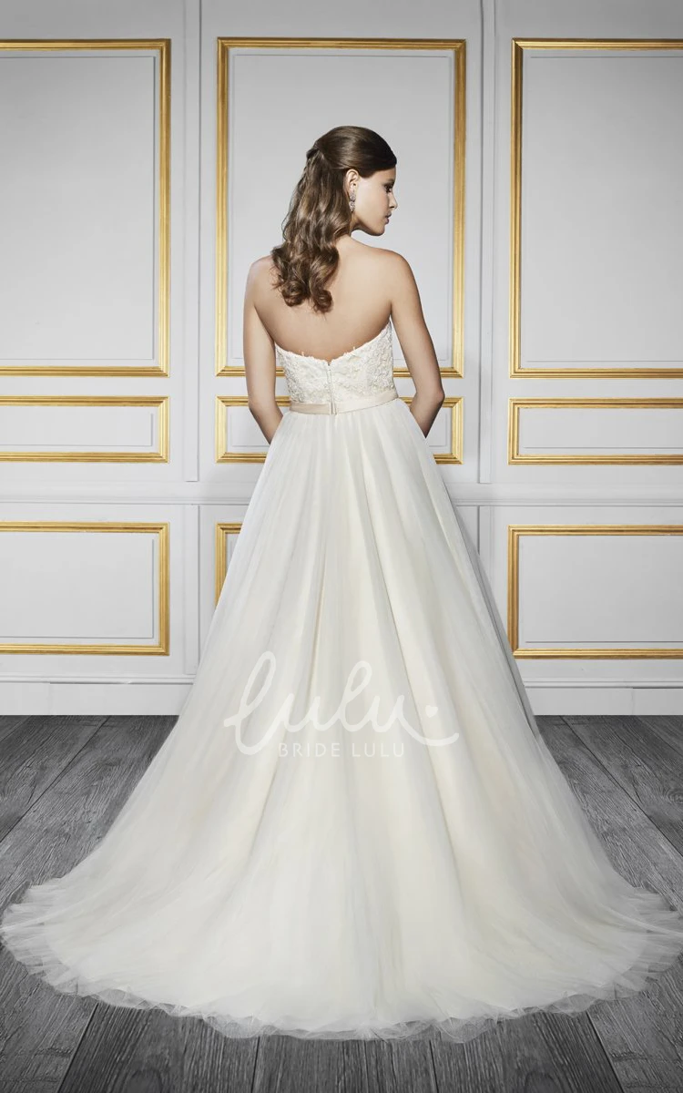 Tulle&Satin Sweetheart A-Line Wedding Dress with Appliques and V-Back Unique Bridal Gown