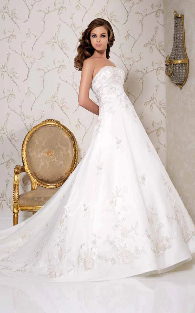 Strapless Satin Wedding Dress with Appliques and Chapel Train Elegant Bridal Gown