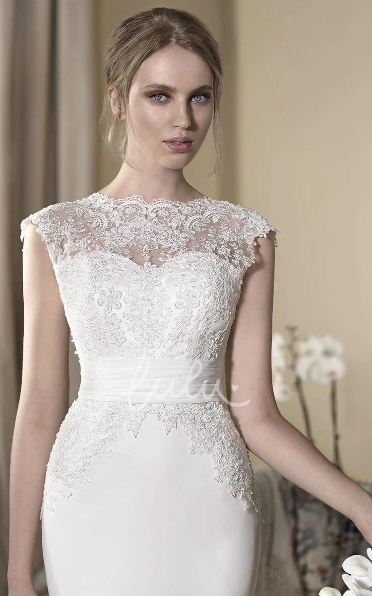 Cap-Sleeve Jewel-Neck Appliqued Tulle Sheath Wedding Dress Modern Bridal Gown