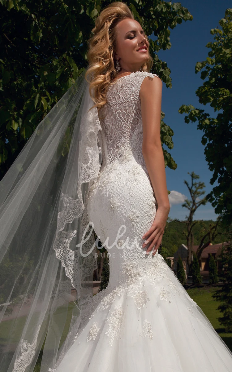 Lace Wedding Dress with Illusion Trumpet Sleeveless Scoop-Neck Floor-Length