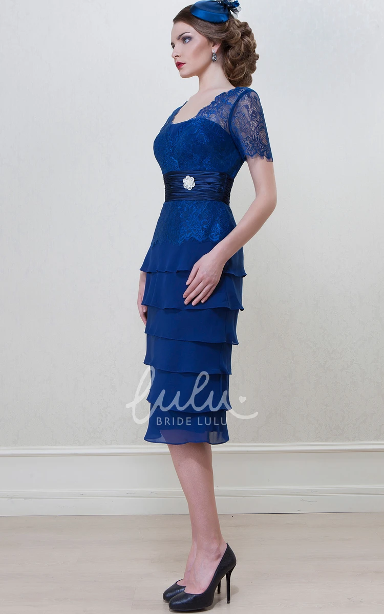 Chiffon Knee-Length Mother of the Bride Dress with Tiered Square Neck and Short Sleeves