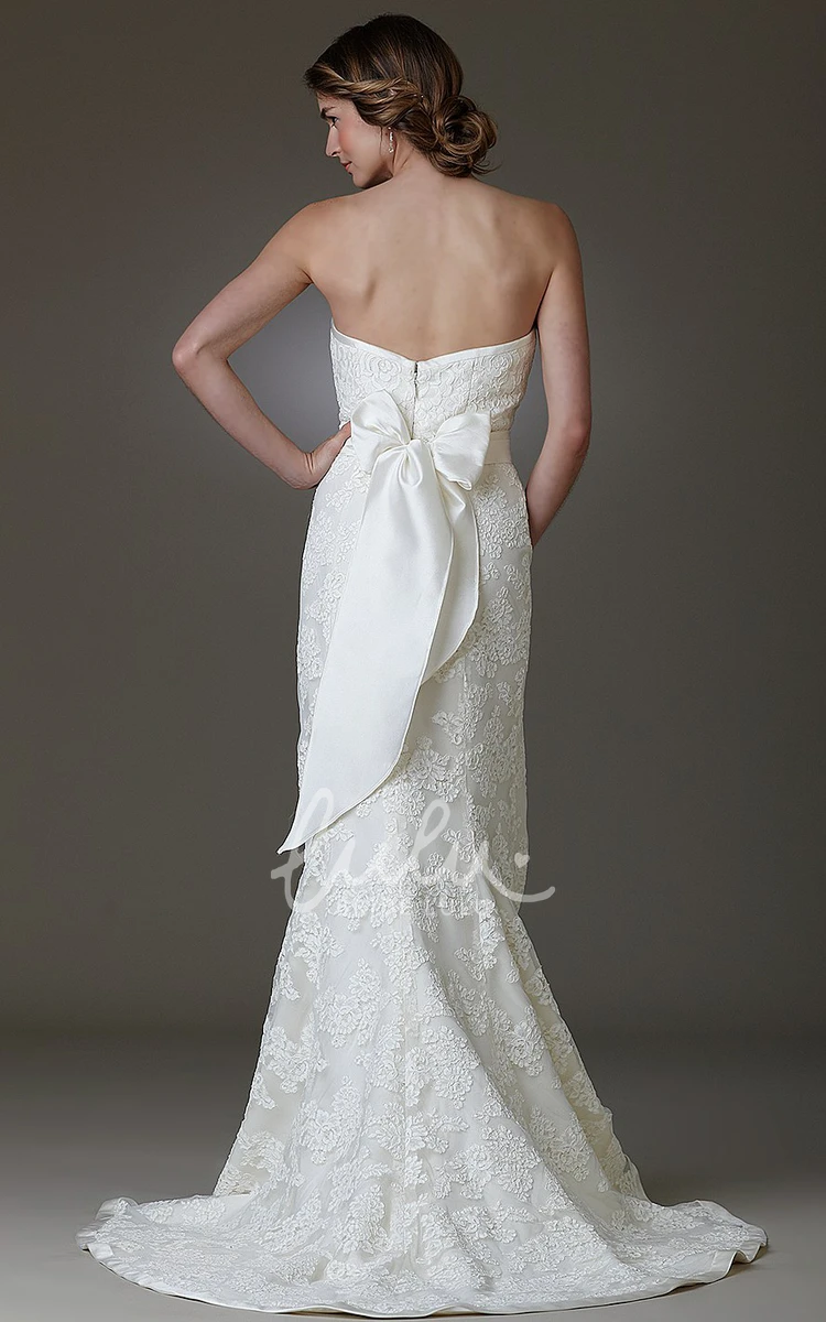 Sheath Lace Wedding Dress with Bow Elegant Bridal Gown