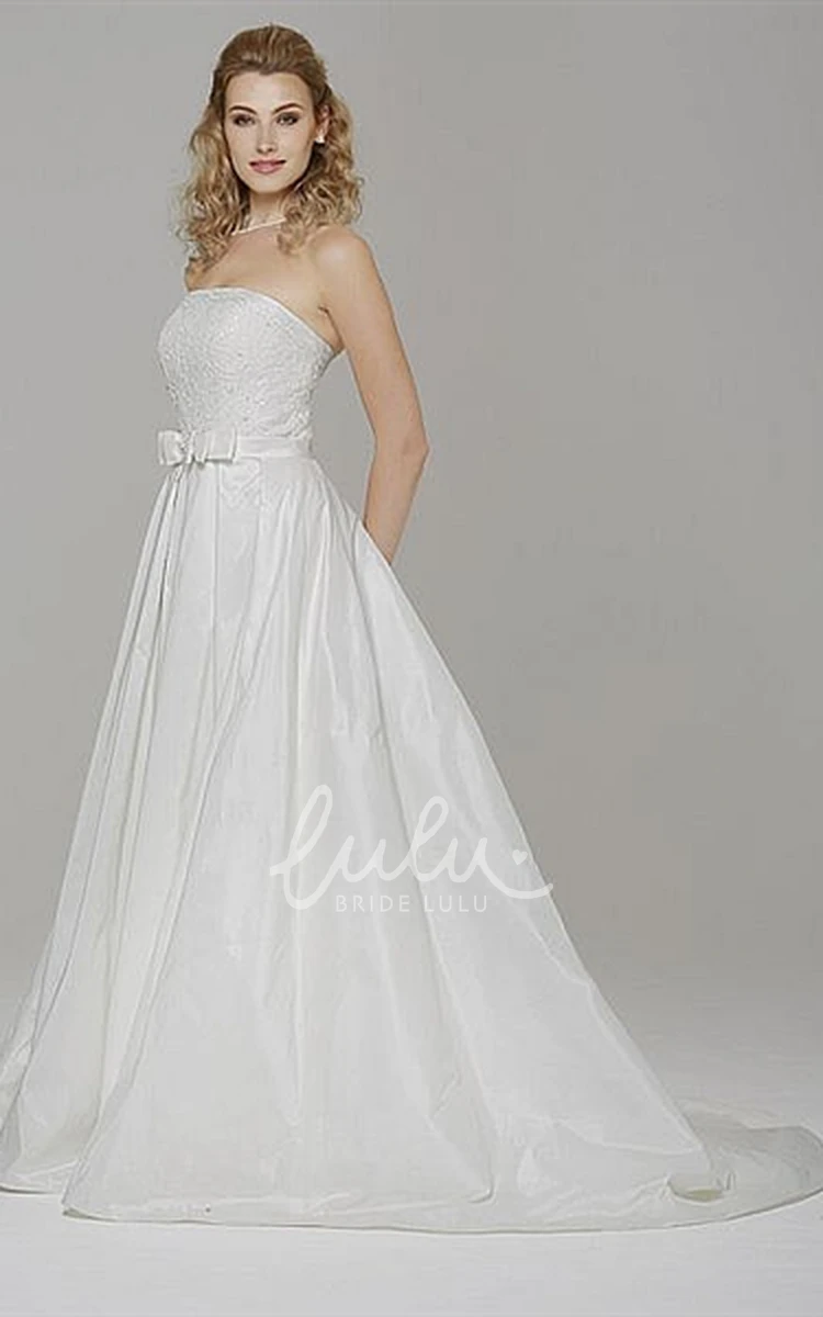 A-Line Floor-Length Appliqued Strapless Sleeveless Satin Wedding Dress Strapless Satin Wedding Dress with A-Line Silhouette and Appliques