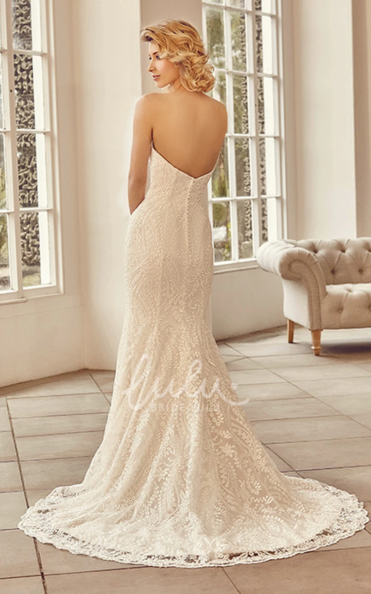 Maxi Lace Wedding Dress with Sweetheart Neckline and V-Back Sweep Train Bridal Gown