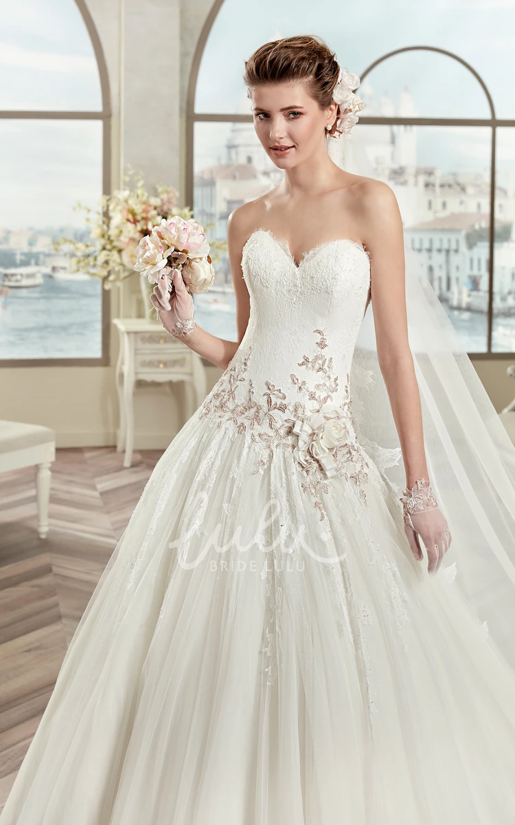 Sweetheart A-Line Wedding Dress with Floral Appliques and Zipper Back