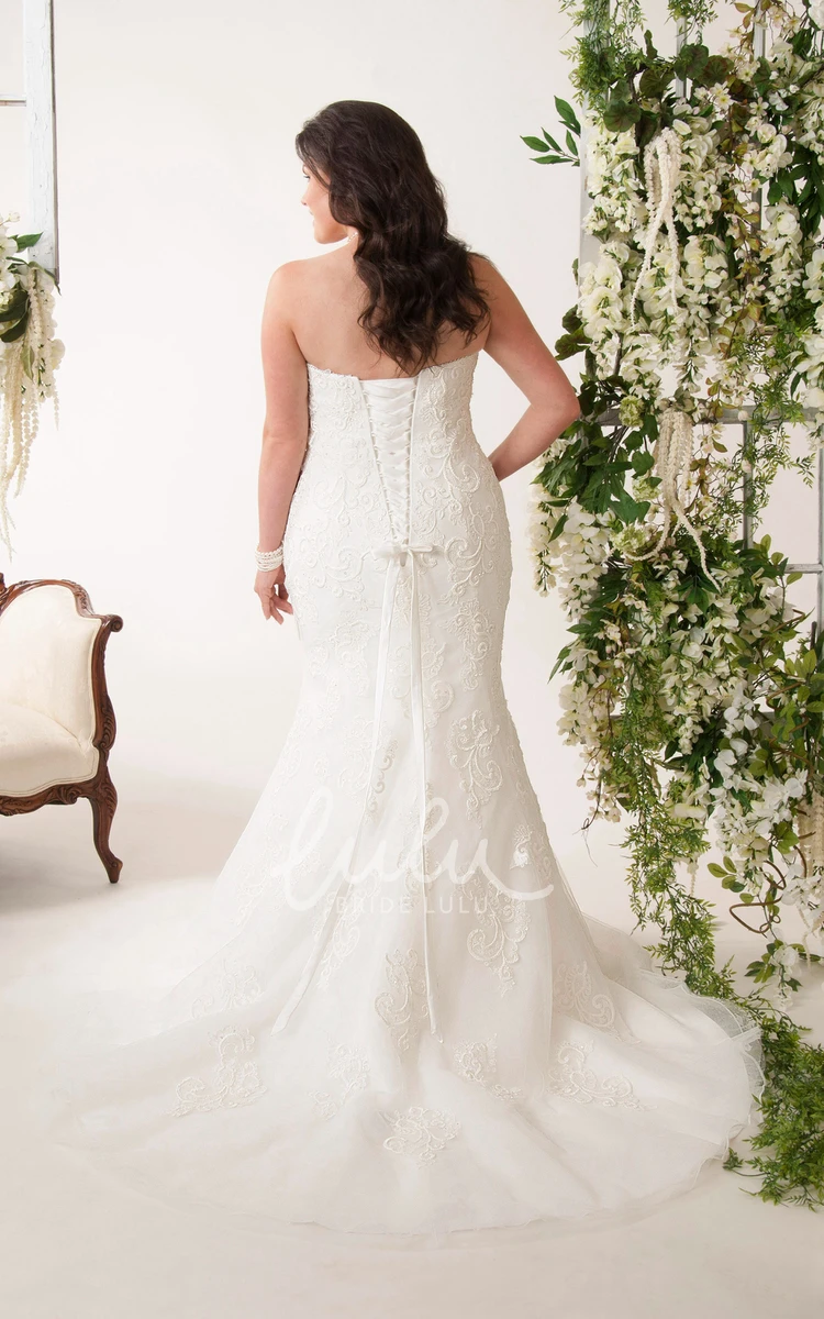 Trumpet Wedding Dress with Sweetheart Neckline and Applique Details