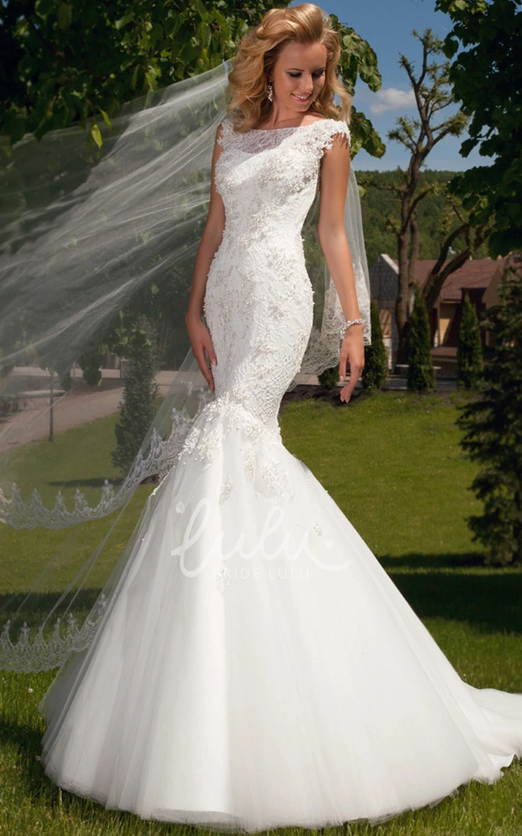 Lace Wedding Dress with Illusion Trumpet Sleeveless Scoop-Neck Floor-Length