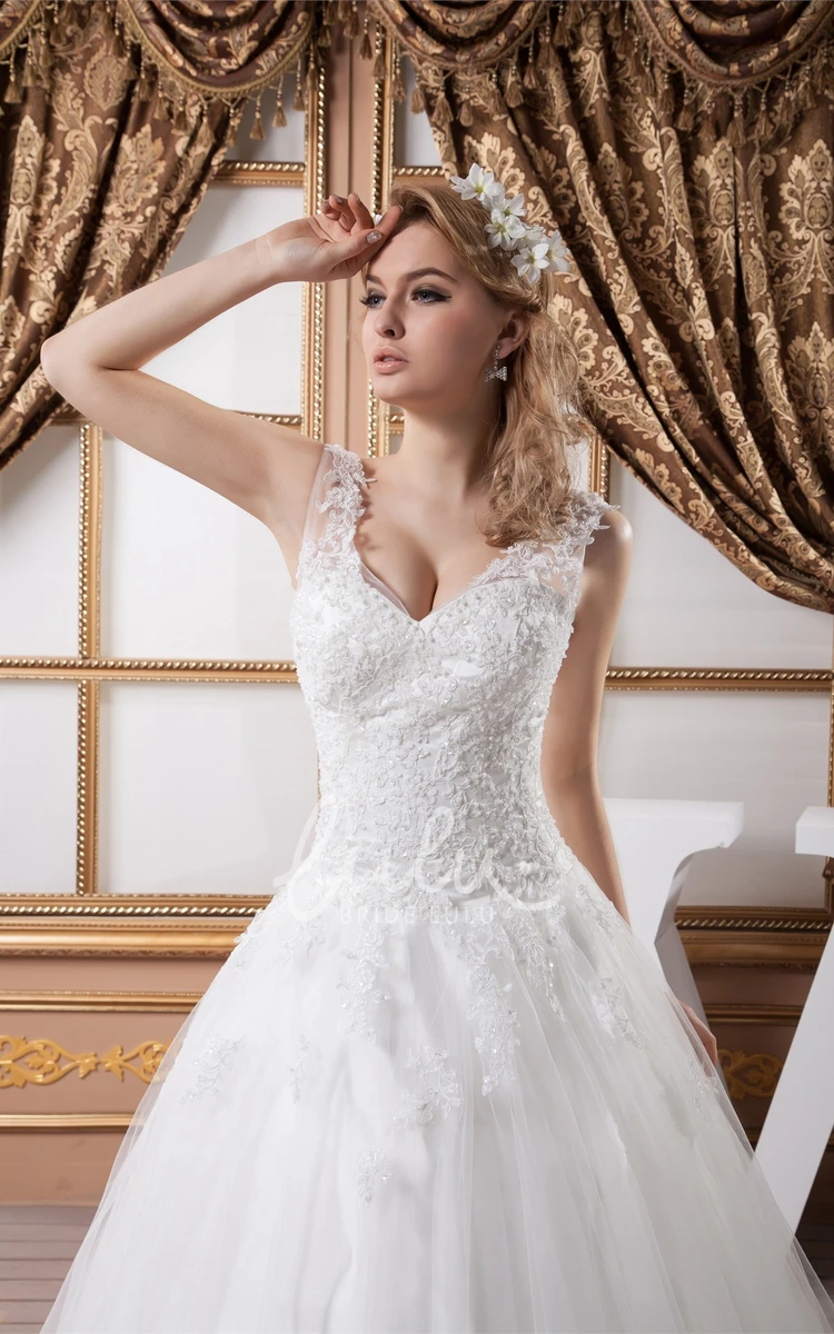 Tulle Ball Gown Wedding Dress Sleeveless Plunged Neckline with Appliques